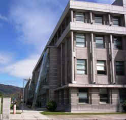 mieres-campus.JPG (14793 bytes)